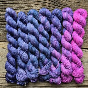 Spellcaster | DK Sock Gradient | 860 yds